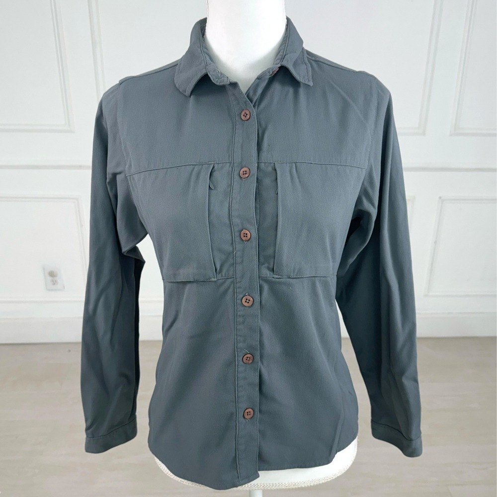 REI Button Down Shirt Womens Small Gray Long Sleeve Nylon Hiking Utility Pocket‎